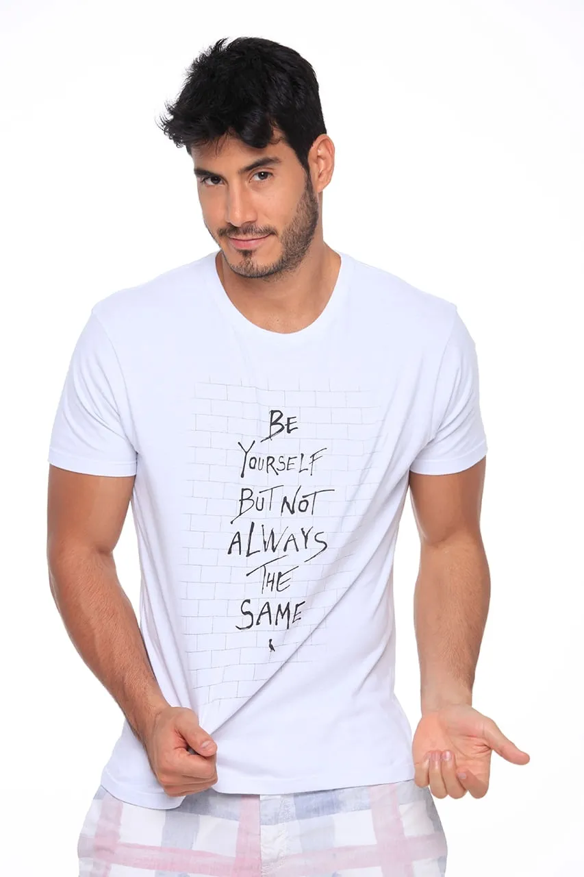 T-SHIRT BE YOURSELF THE WALL