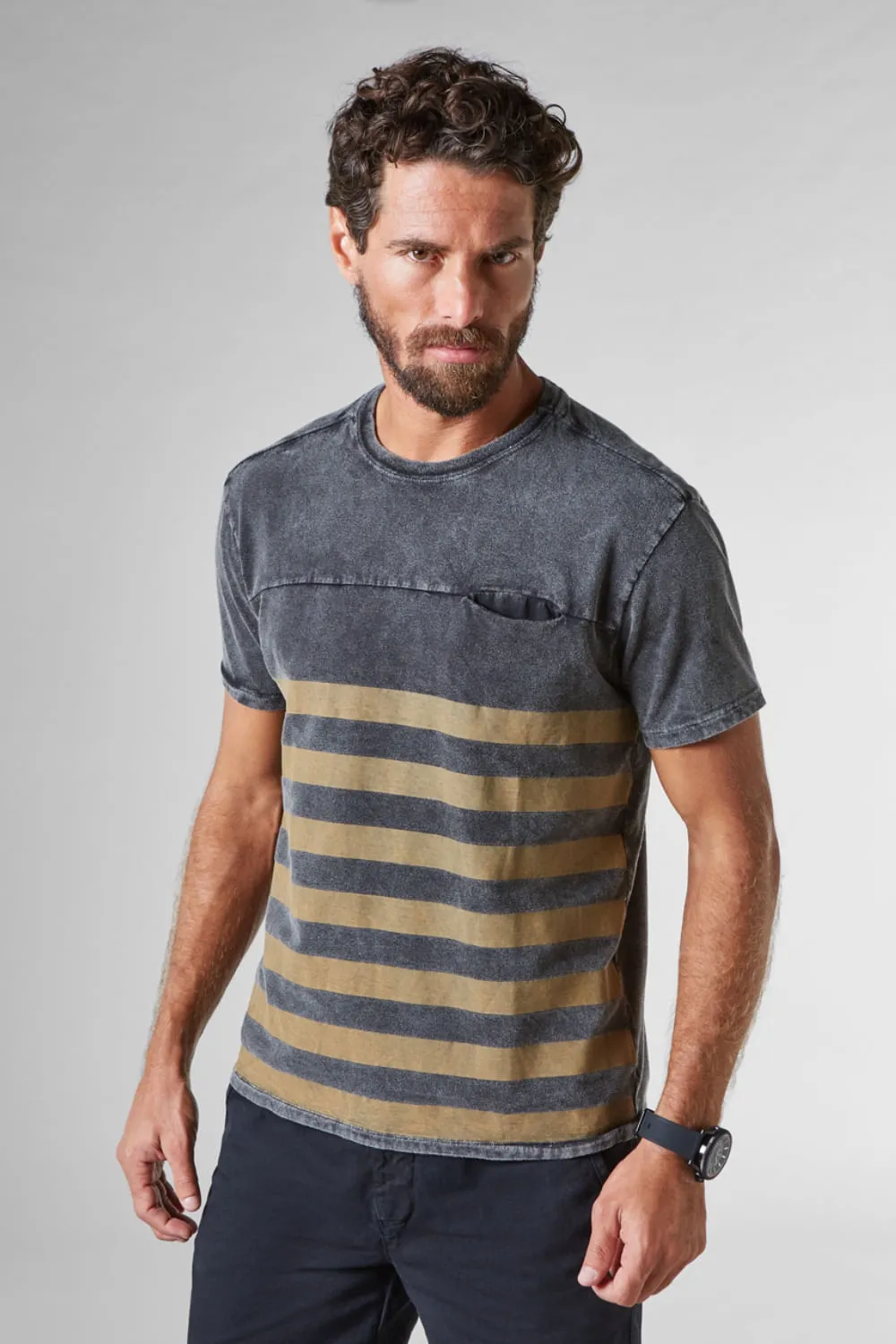 CAMISETA LISTRAS BOLSO EMBUTIDO RESERVA