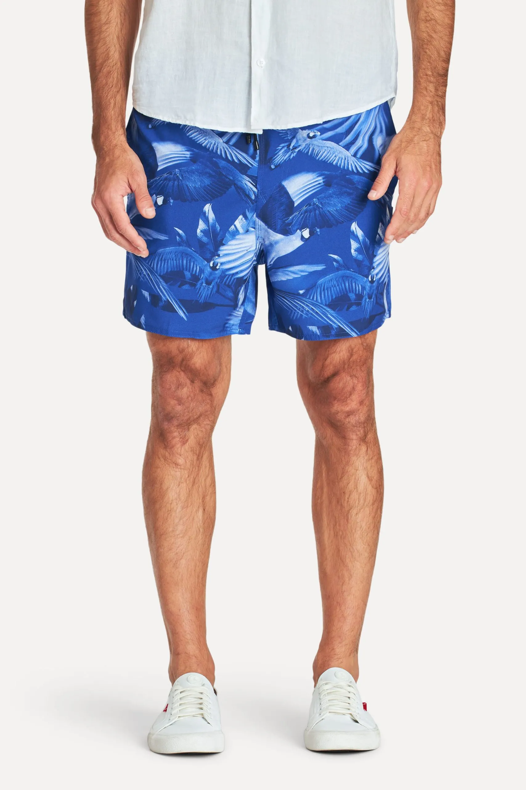 SHORT PRAIA ESTAMPADO ARARA BLUE