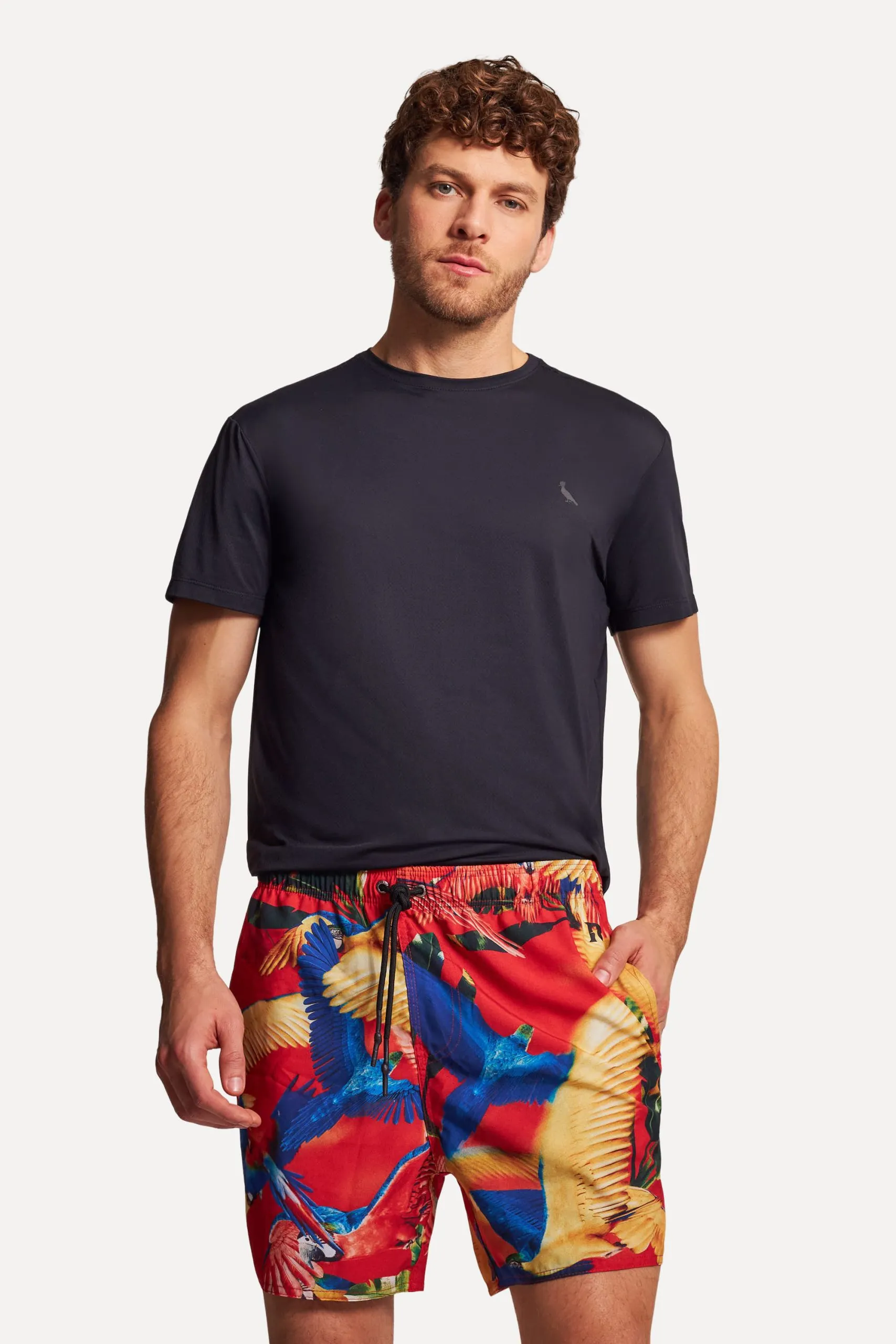 SHORT PRAIA ESTAMPADO ARARA COLOR