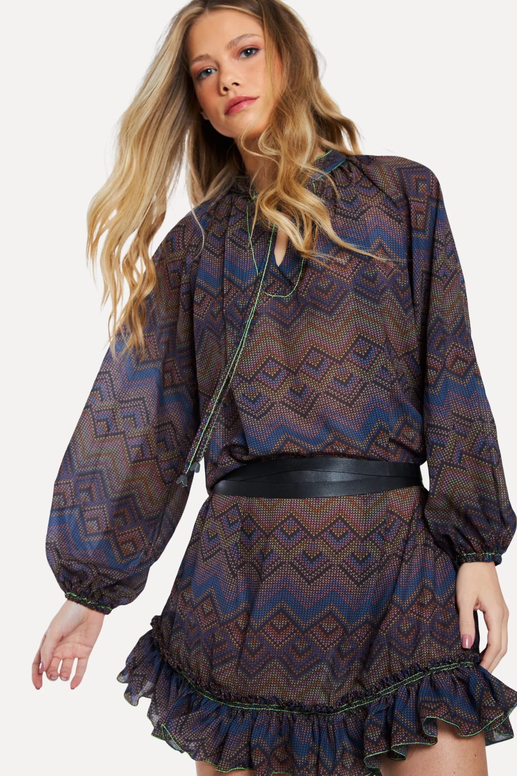 VESTIDO CURTO MG AMPLA JACQUARD