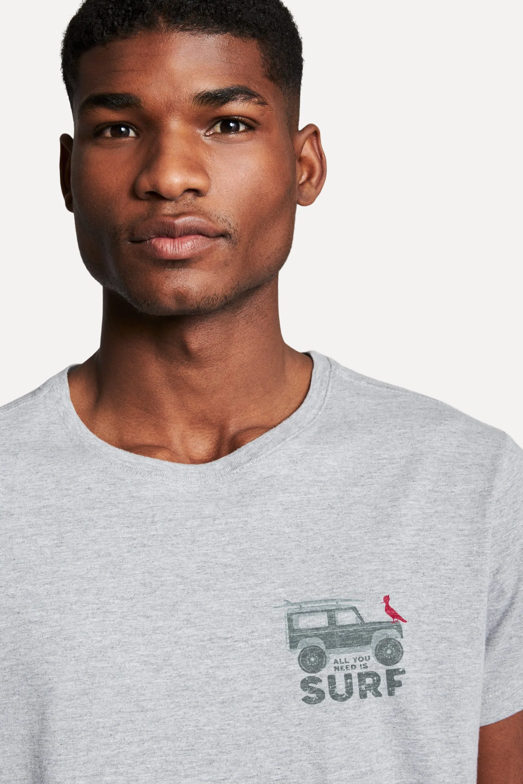 CAMISETA ALL YOU NEED IS SURF