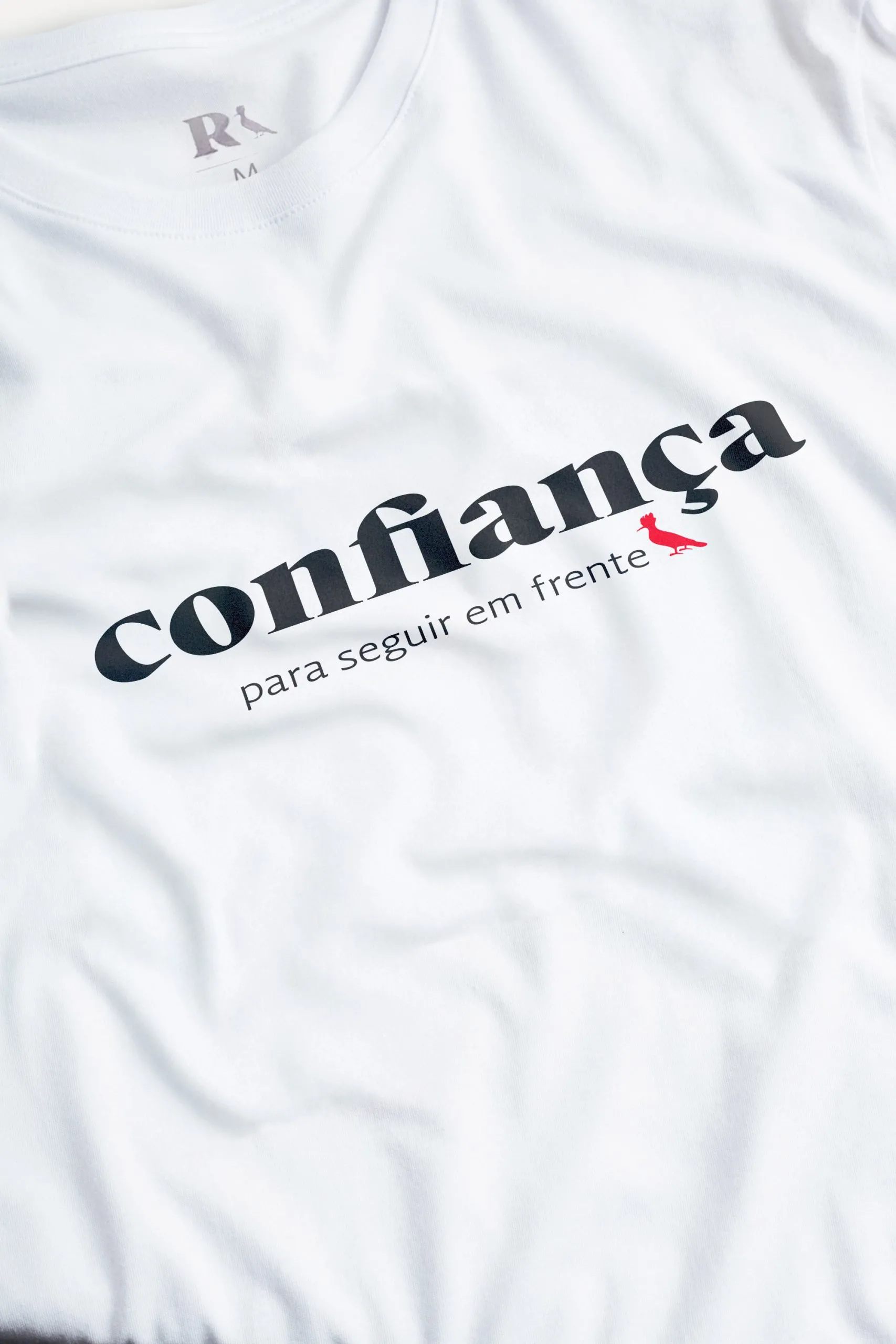 CAMISETA ESTAMPADA CONFIANCA