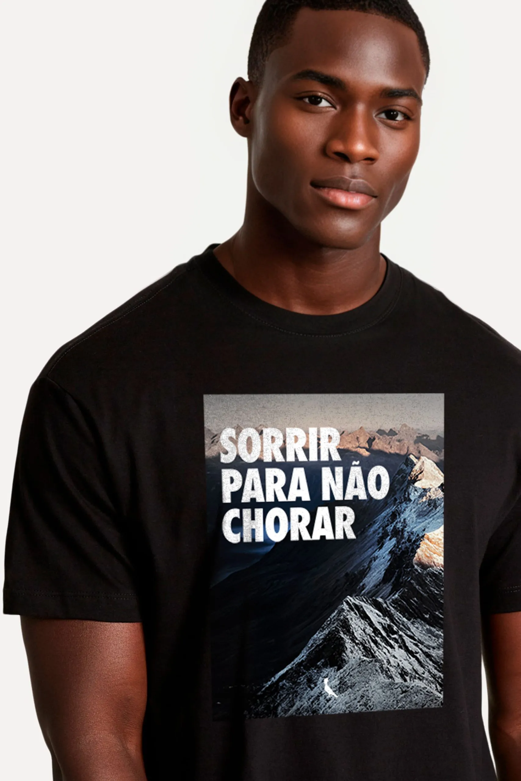 CAMISETA EST SORRIR PARA NAO CHORAR