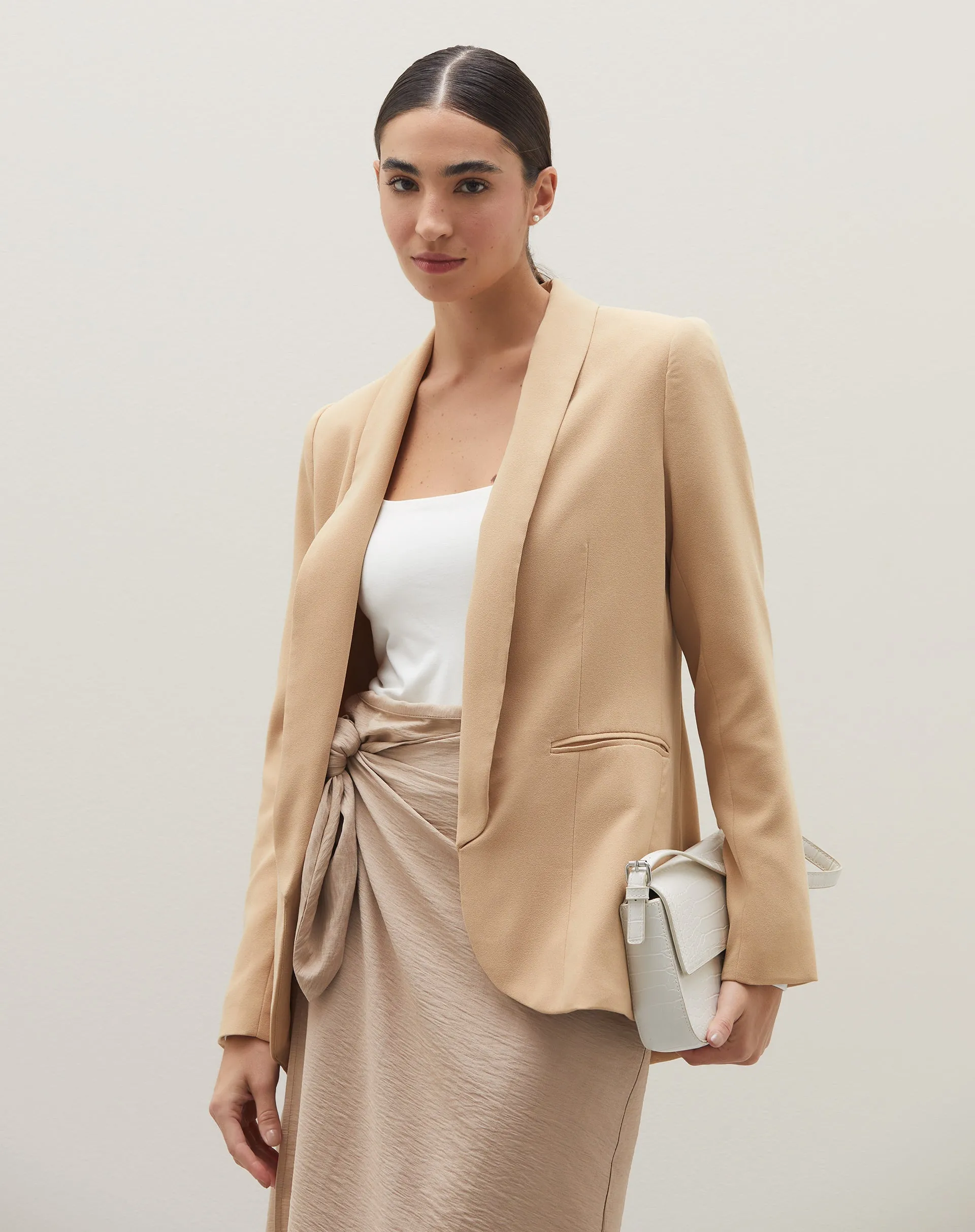 Blazer sem Abotoamento com Bolso - Bege