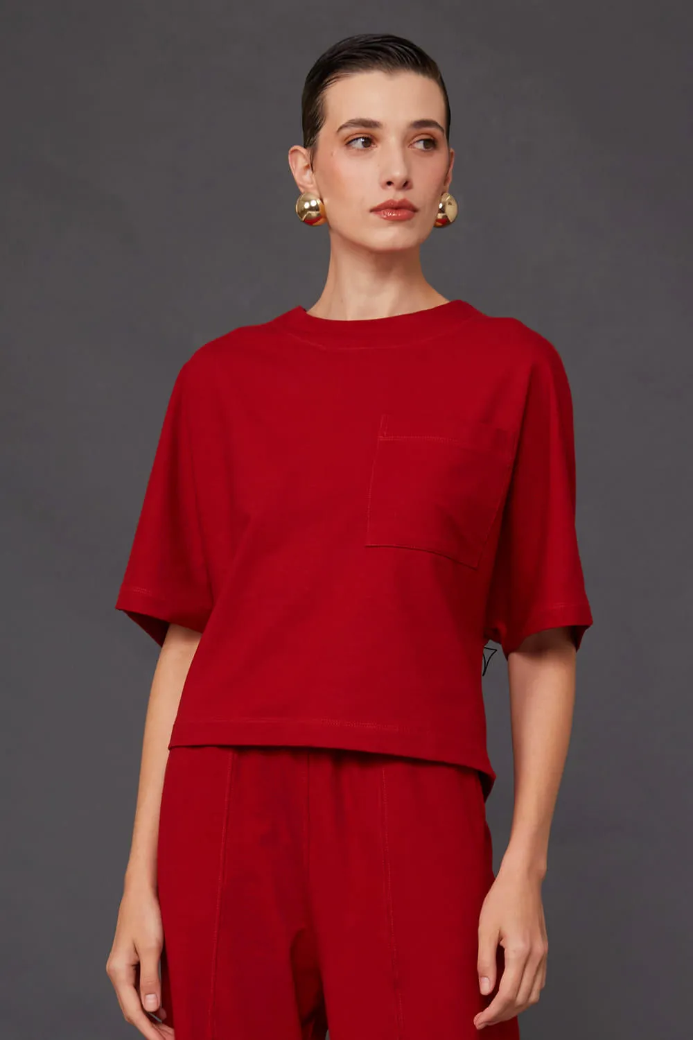 Blusa bolsão em moletom vermelha