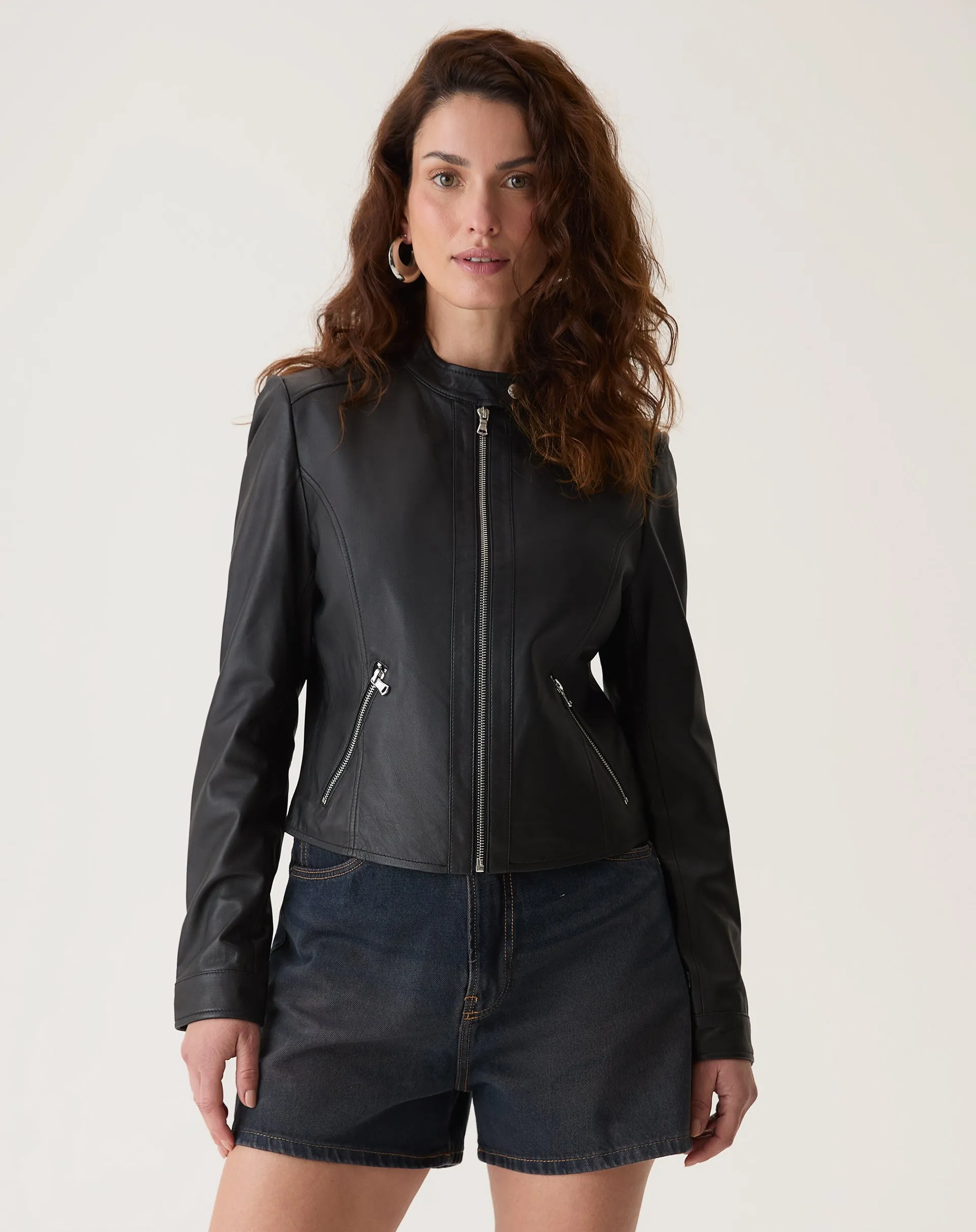 SHORTS CURTO JEANS - MARROM