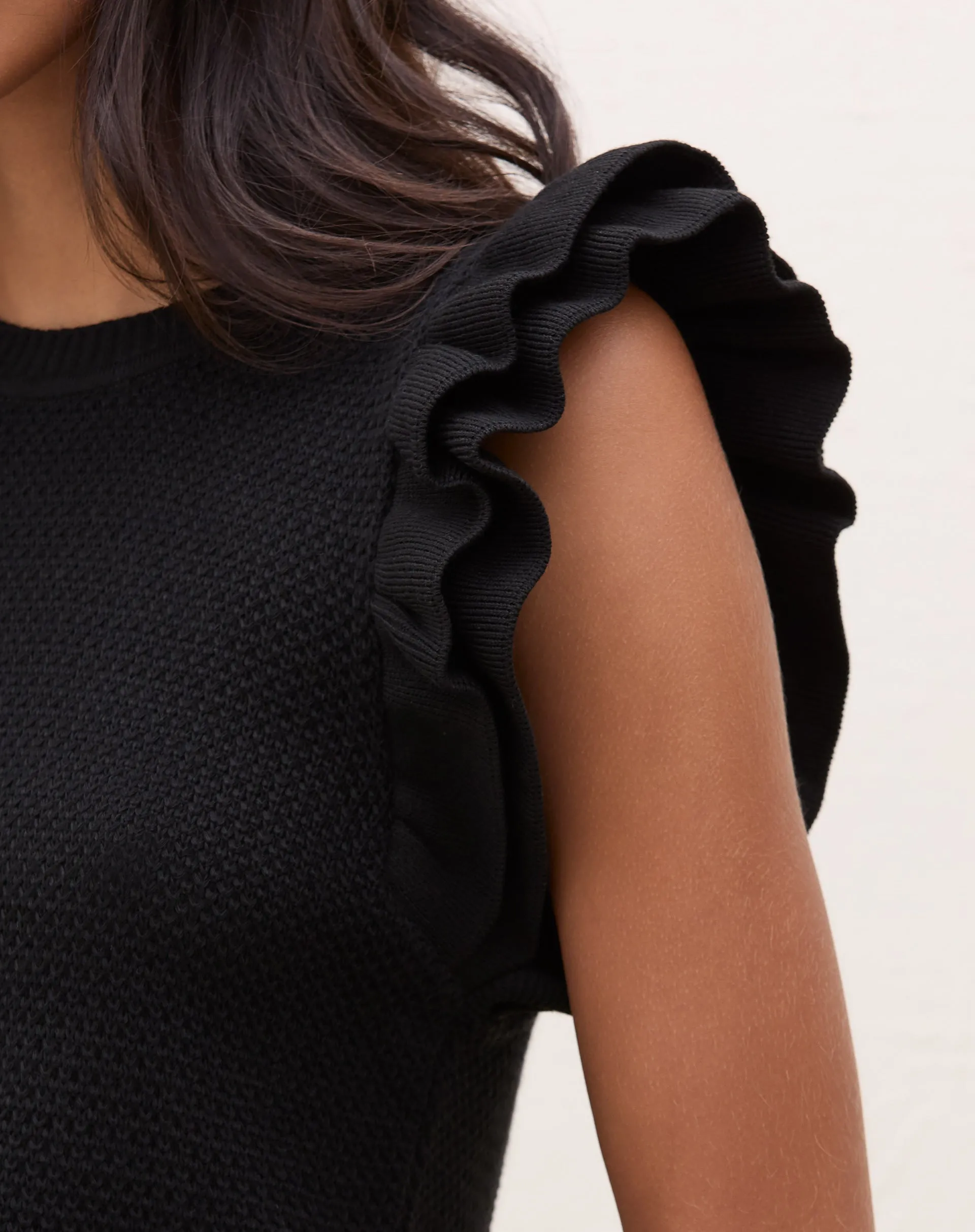 Blusa de Tricot com Manga de Babados  - Preto