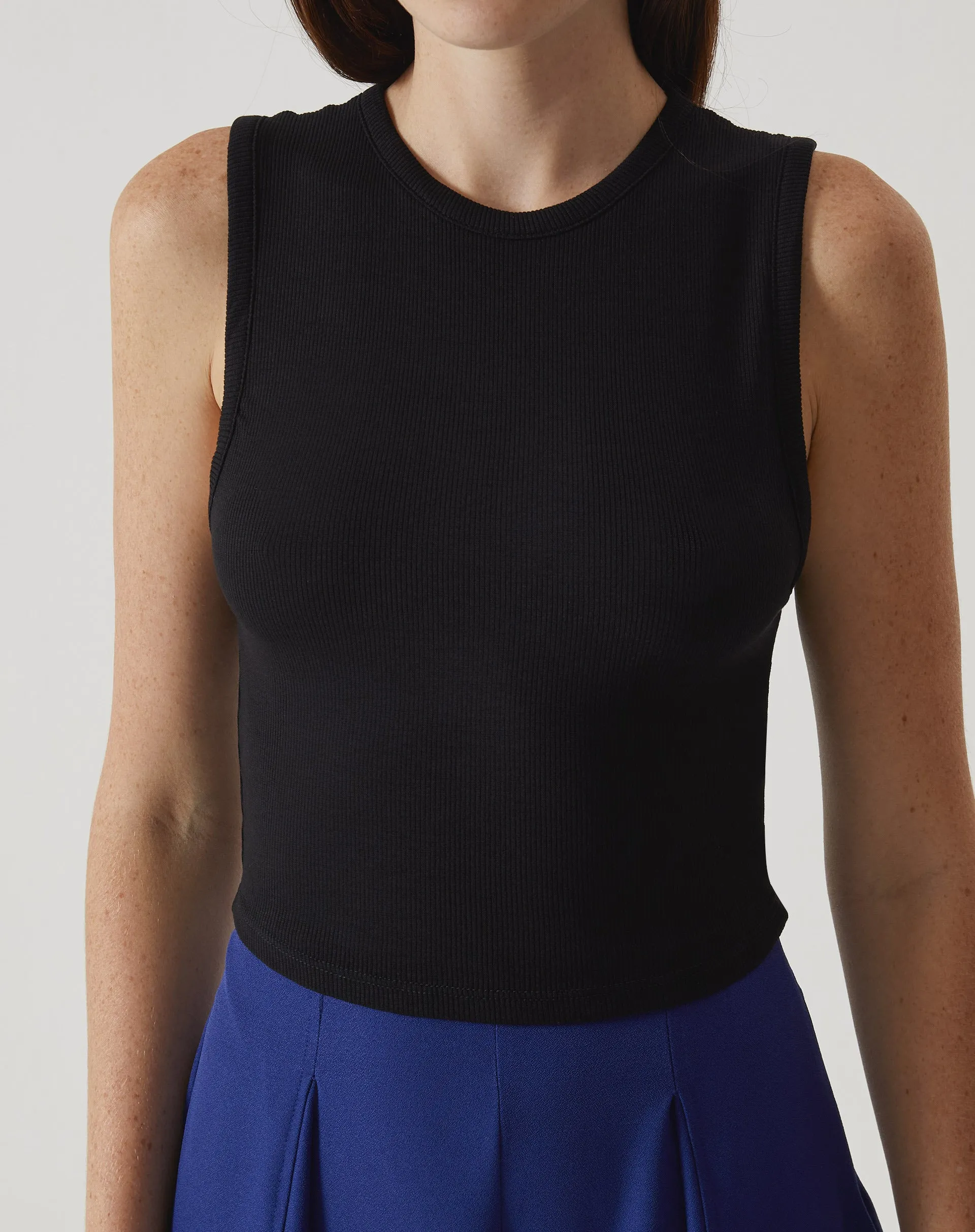 REGATA CURTA DE MALHA - PRETO