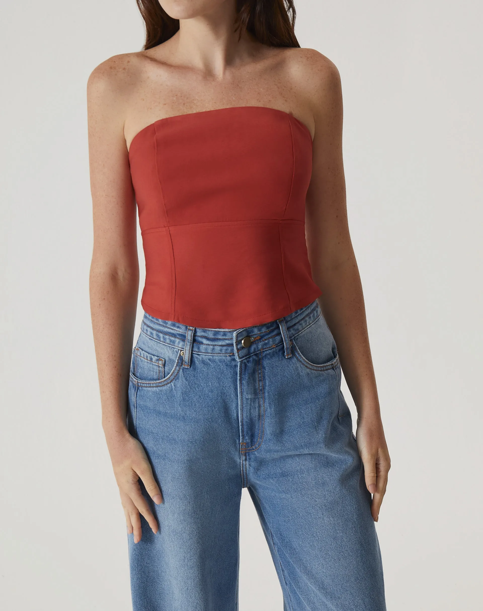 BLUSA SEM ALÇAS ALFAIATARIA - MARROM