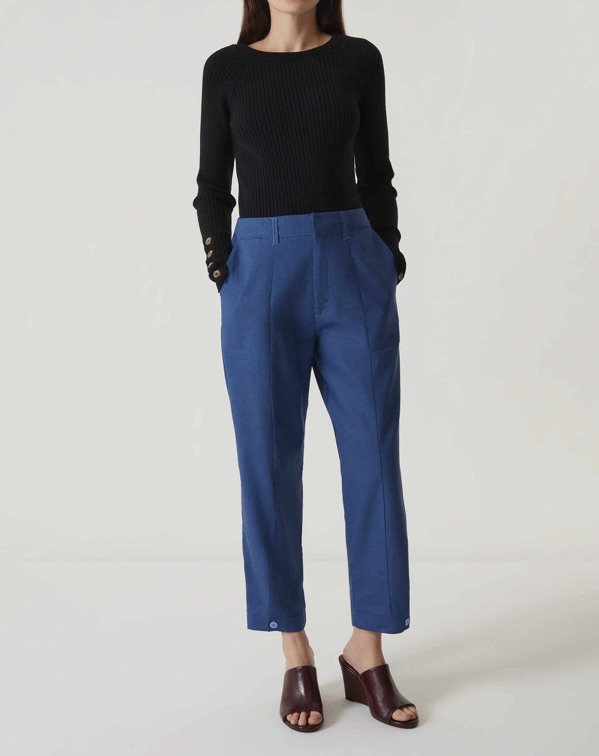 CALÇA SLIM CROPPED DE ALFAIATARIA - AZUL