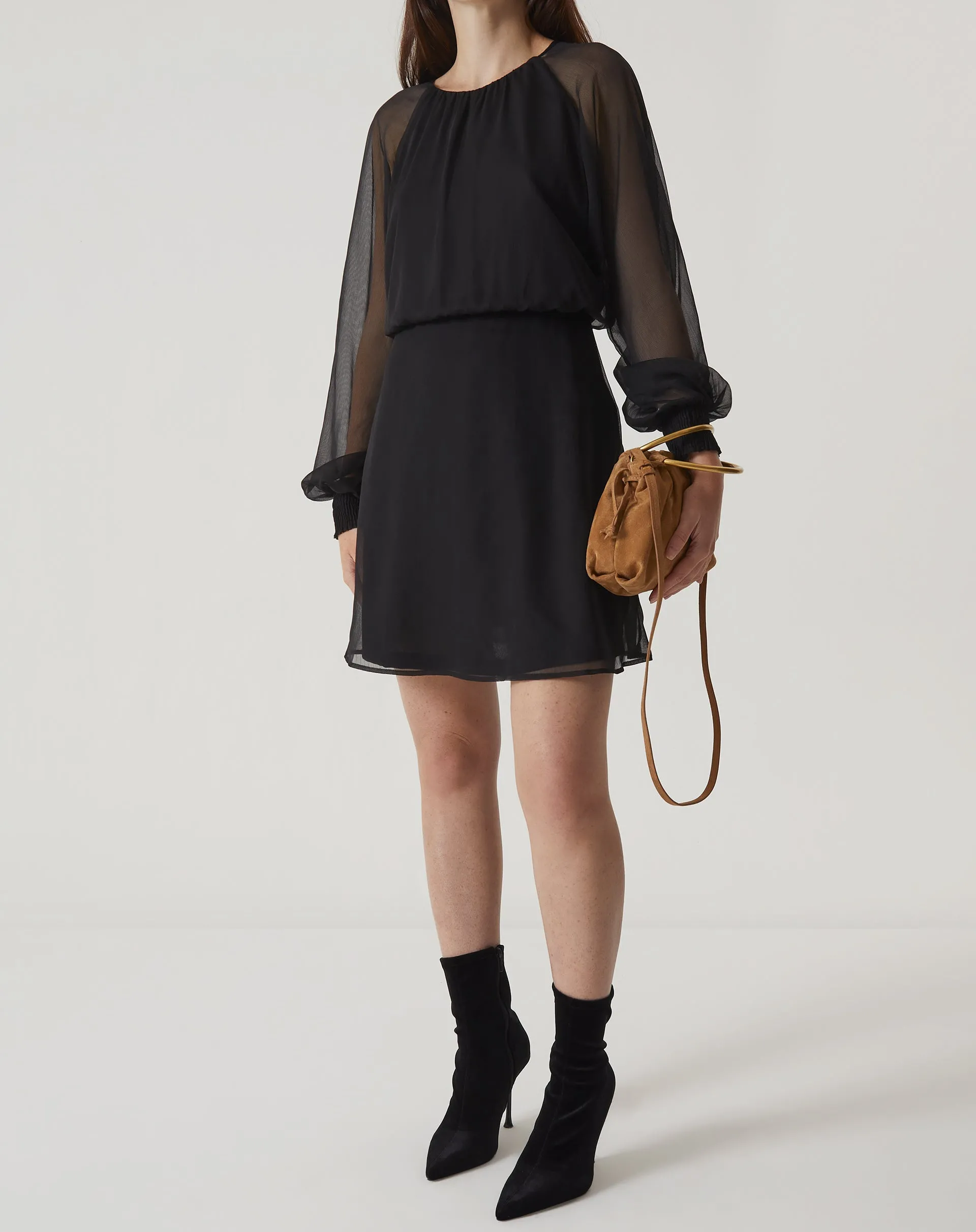 VESTIDO CURTO MANGA LONGA BUFANTE - PRETO