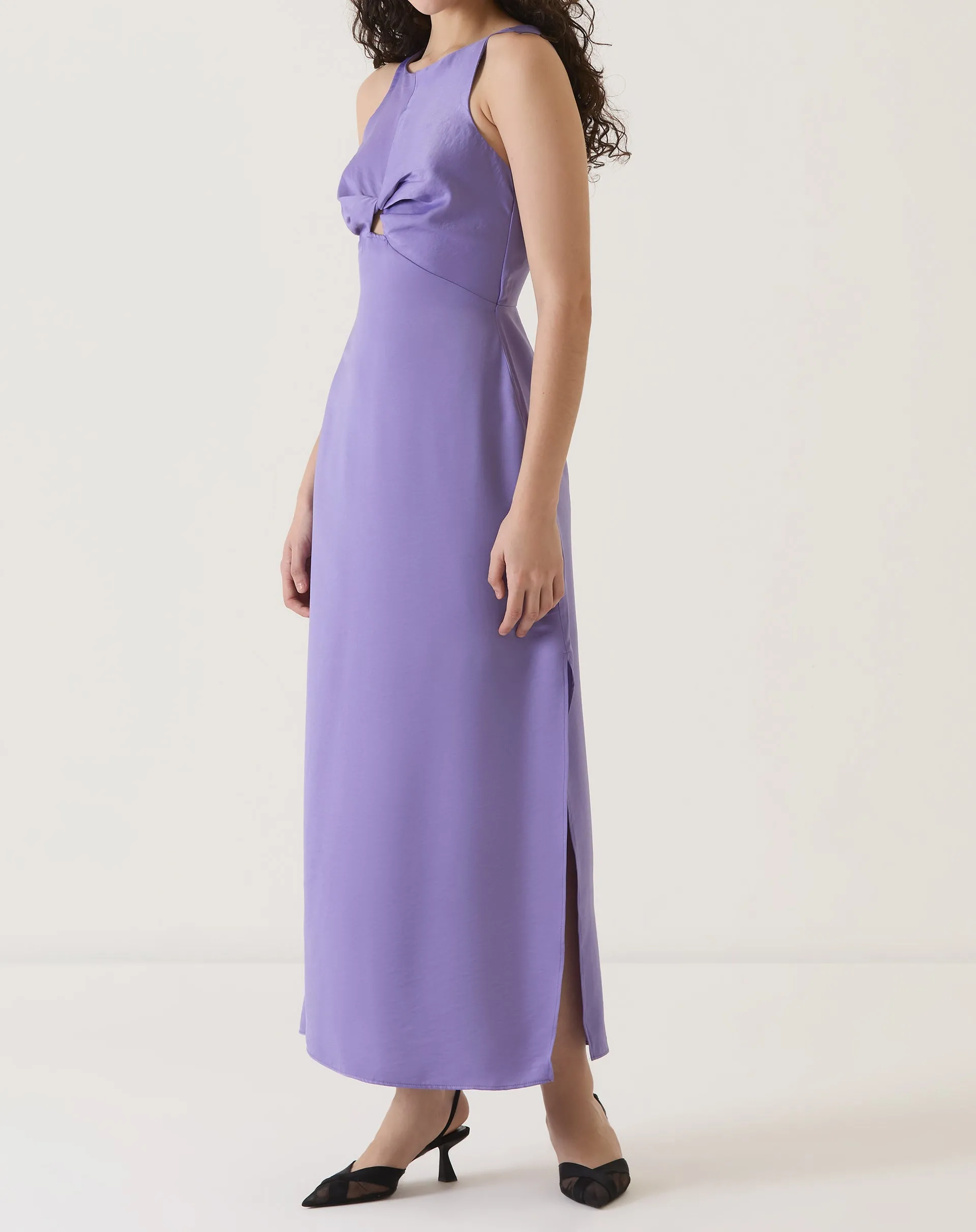 VESTIDO COM DECOTE HALTER E MOULAGE - ROXO