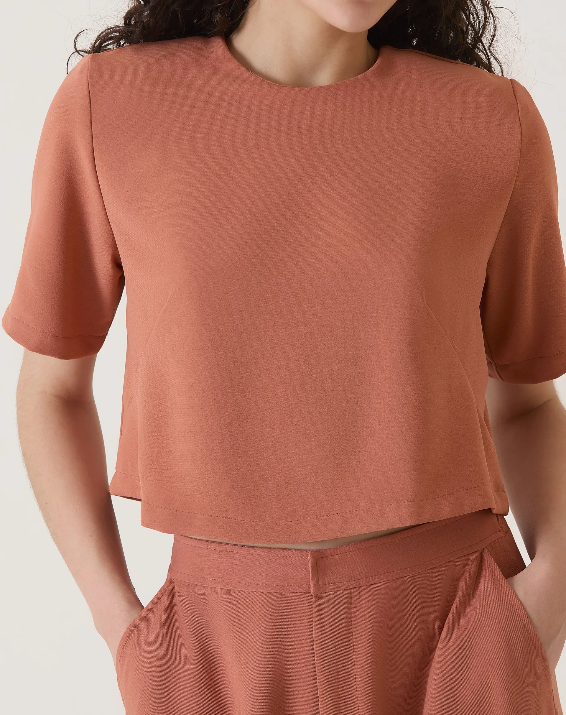 BLUSA CROP MANGA CURTA - VINHO