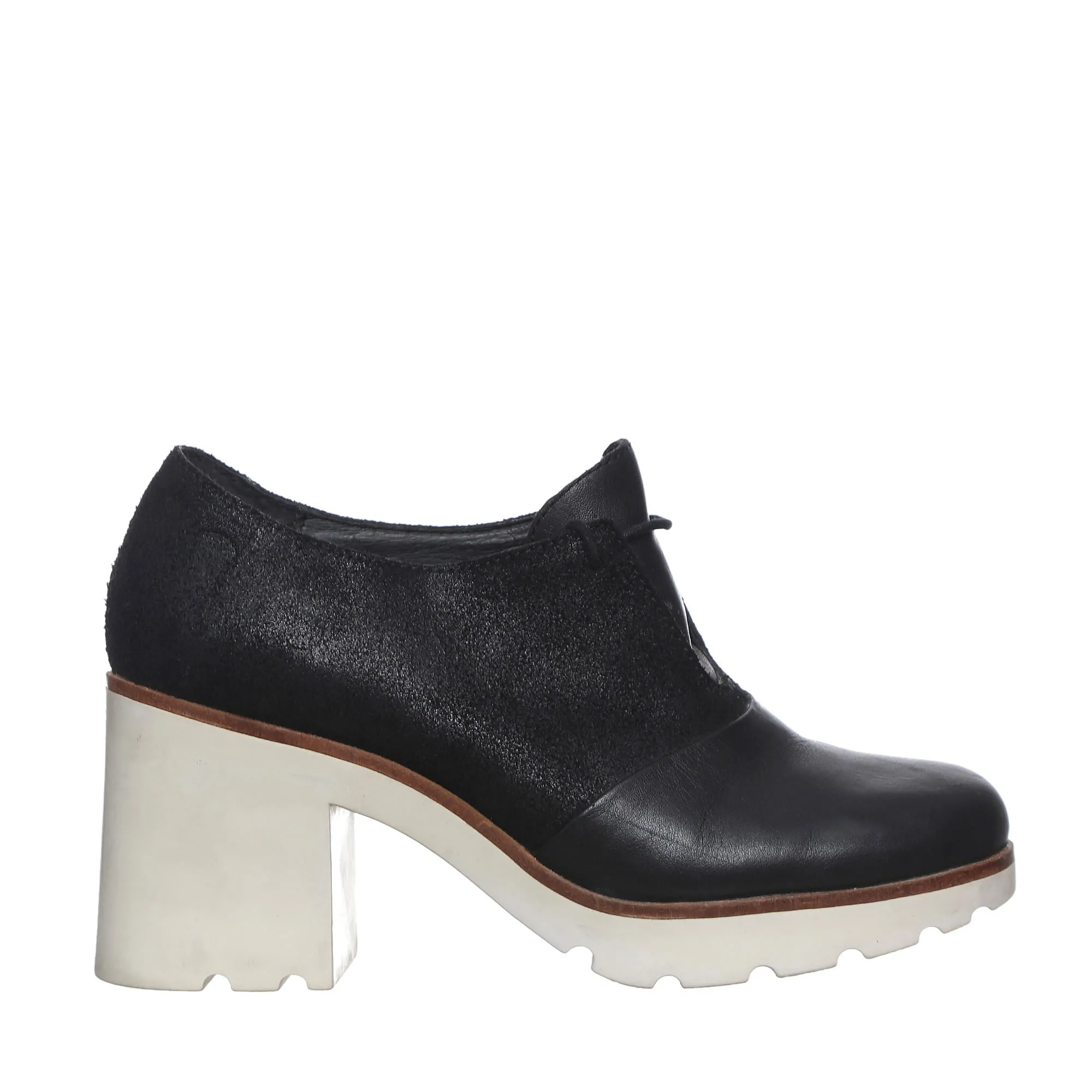 Sapato Plataforma Couro Bicolor Preto e Branco