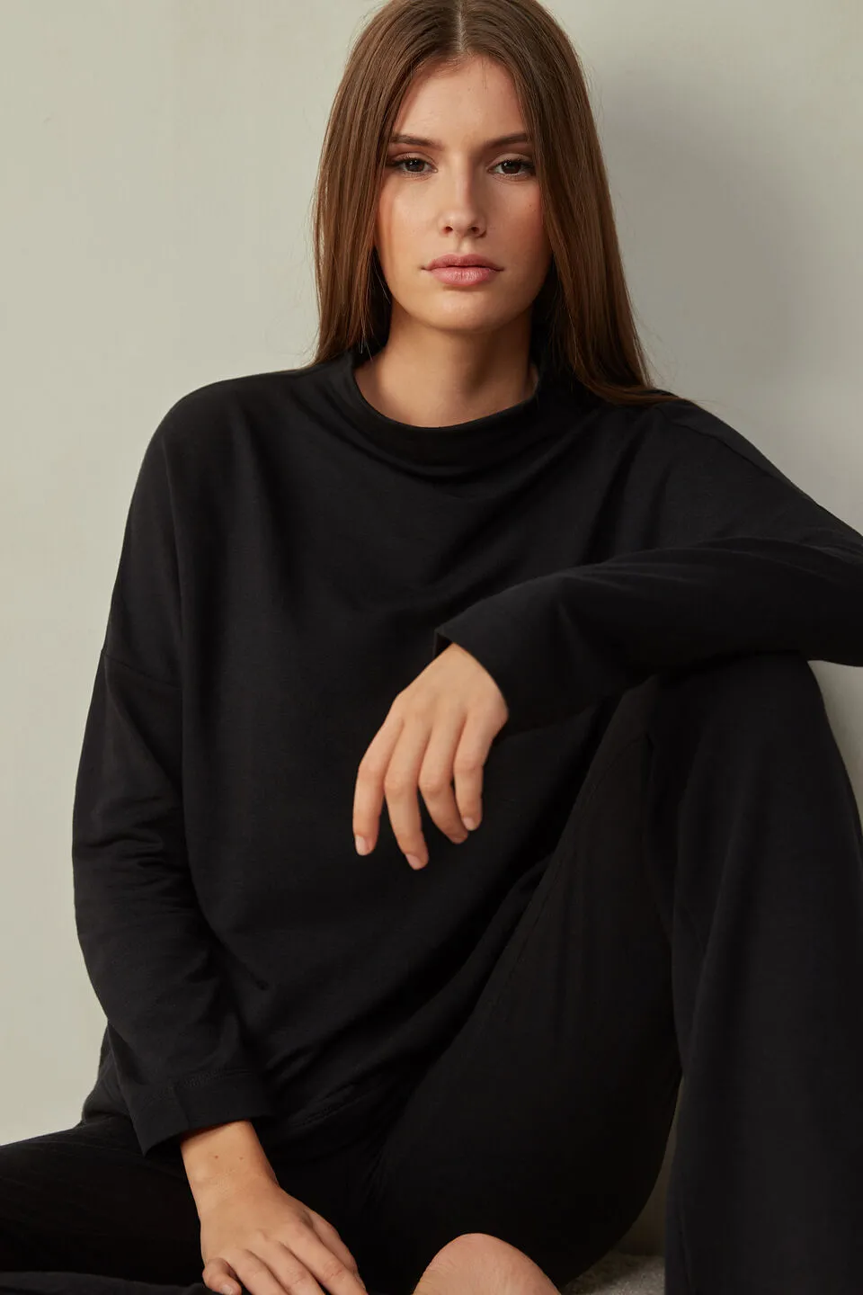 Blusa De Gola Ampla e Alta Em Modal Com Cashmere - Preto