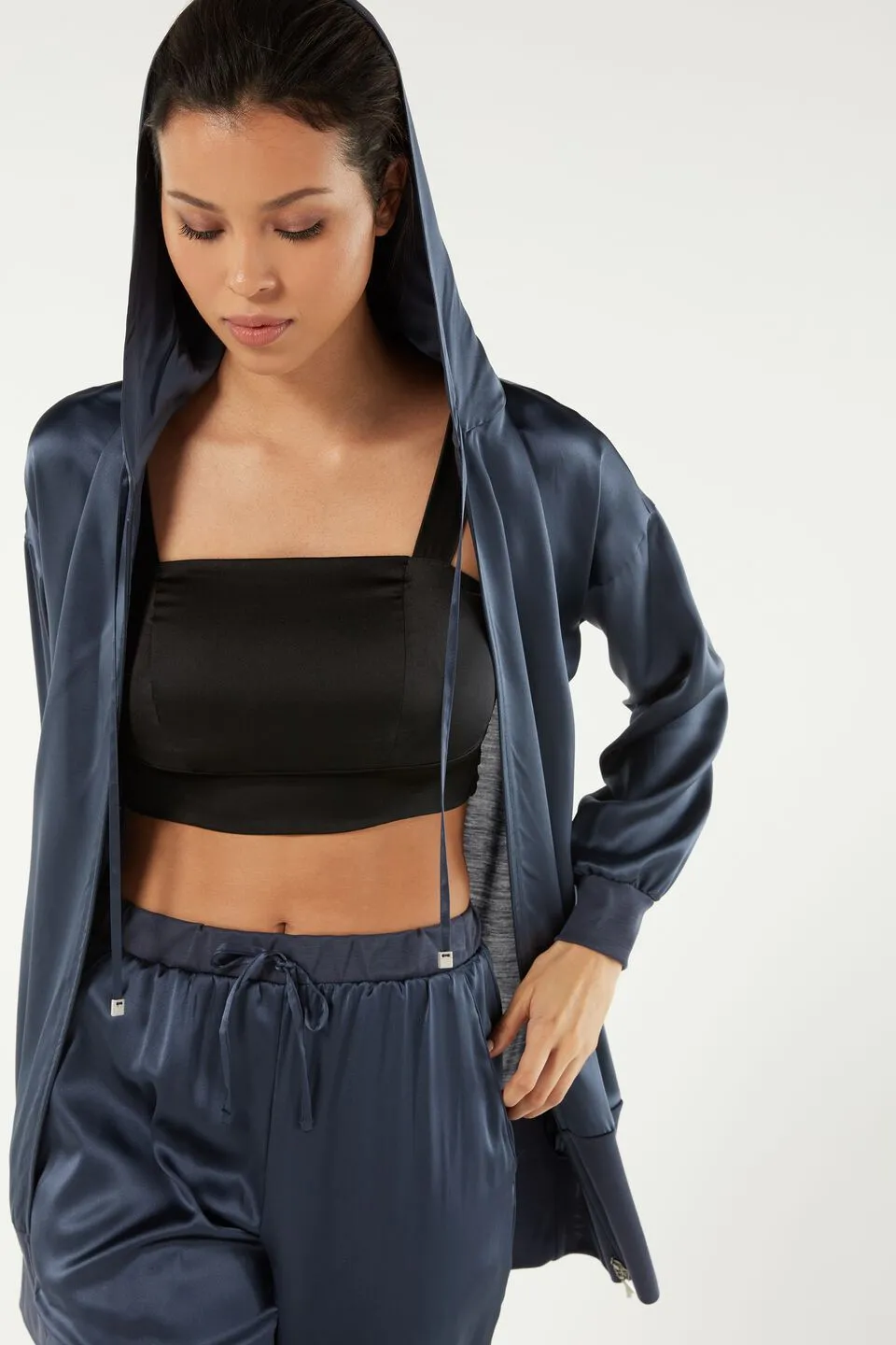 Blusa Com Capuz Em Seda e Liocel - Azul