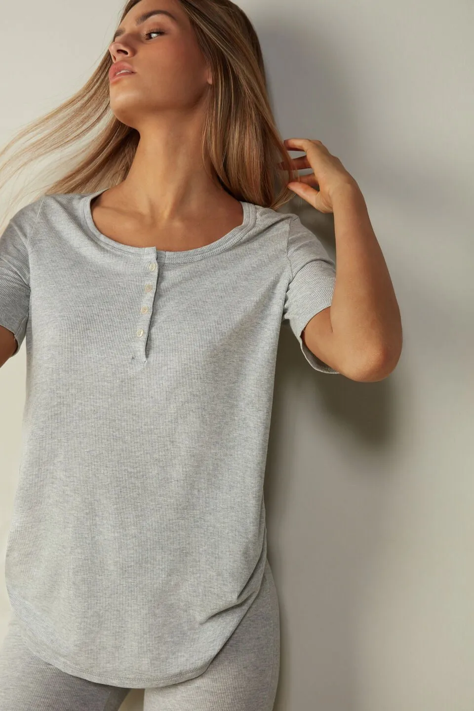 Blusa Canelado Mistura Modal Mangas Curtas - Cinza