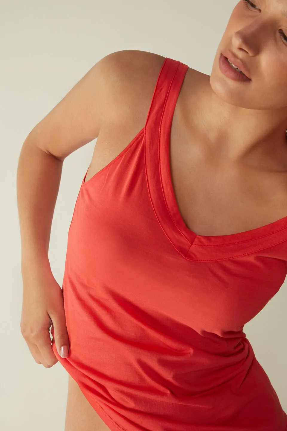 Blusa Em Algodão Supima Ultrafresh Com Decote Em v - Vermelho