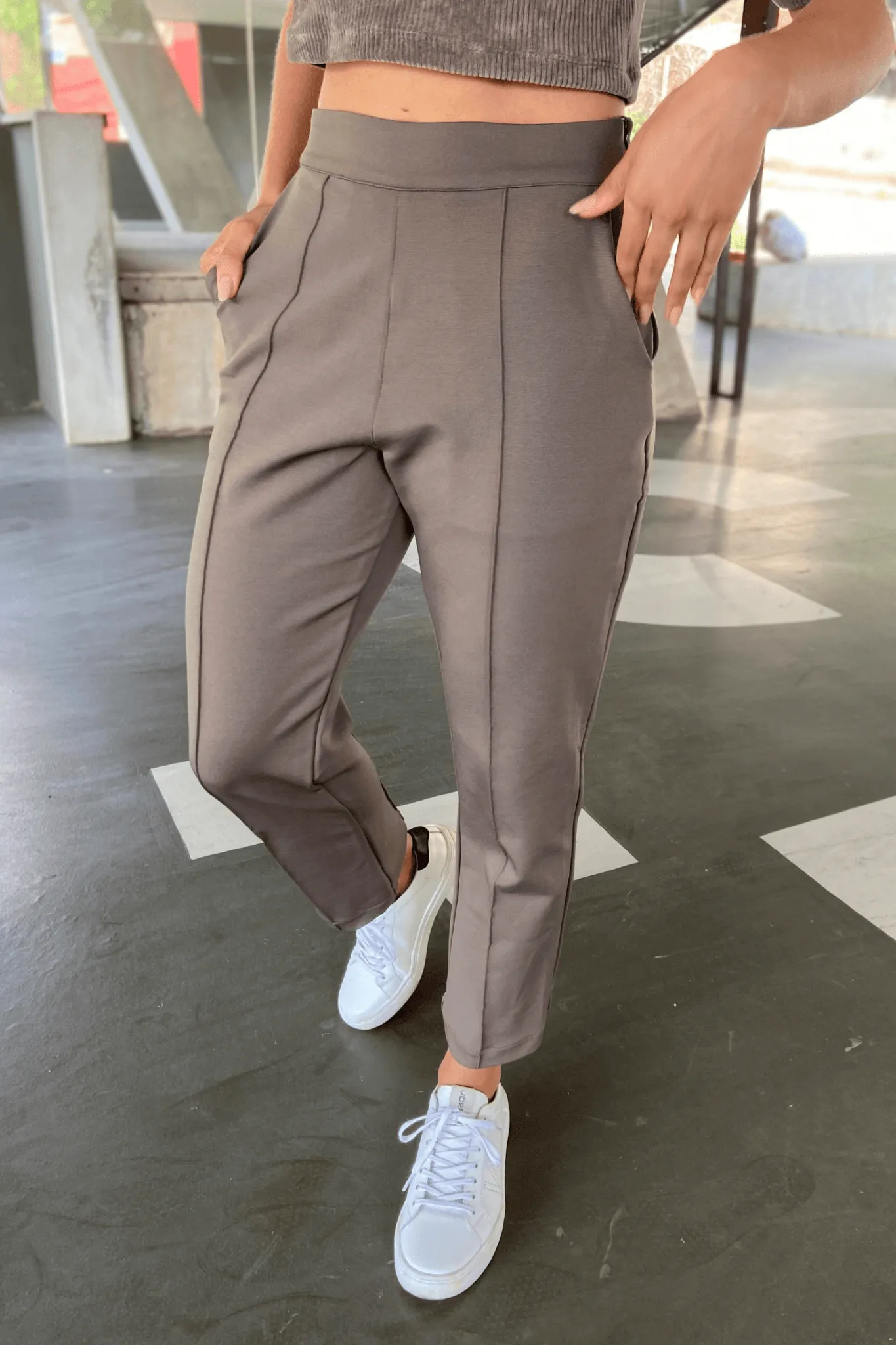 CALÇA DANI - MARROM