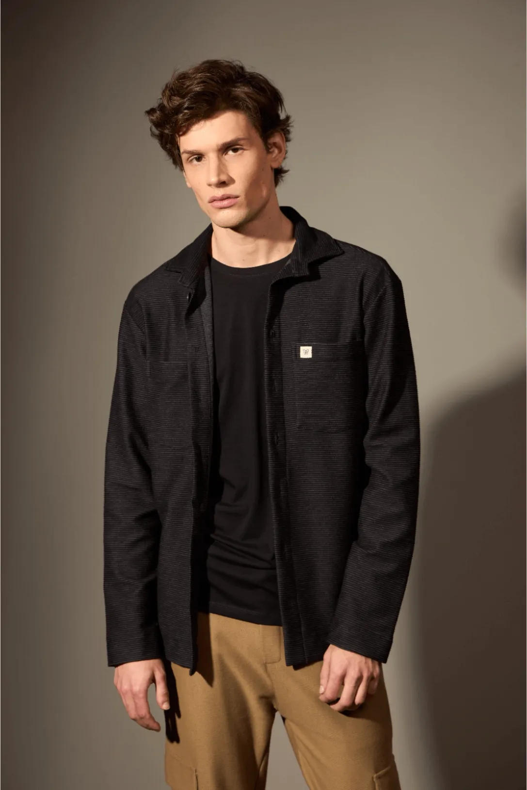 CAMISA GRUTAS - PRETO