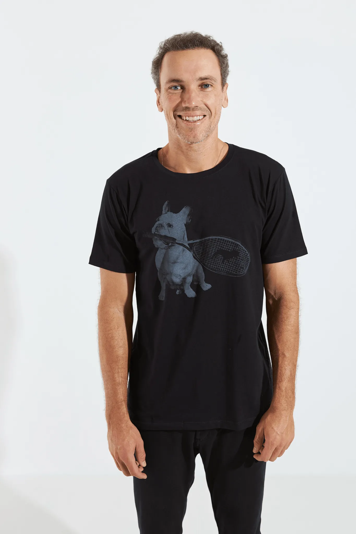 CAMISETA BARTOLOMEU - PRETO