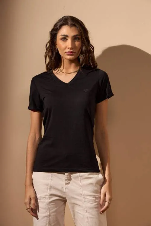 CAMISETA ESSENCIAL ALGODÃO EGÍPCIO GOLA V - PRETO