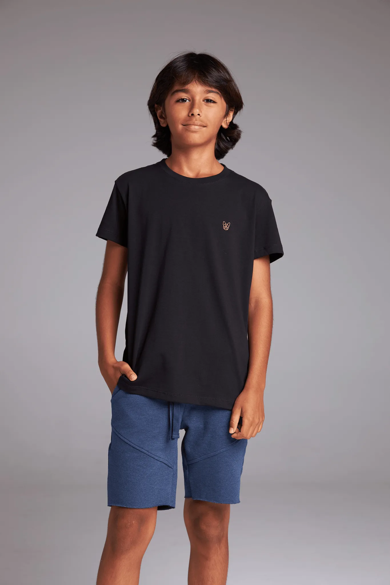 CAMISETA ESSENCIAL ALGODÃO EGÍPCIO INFANTIL - PRETO E DOURADO