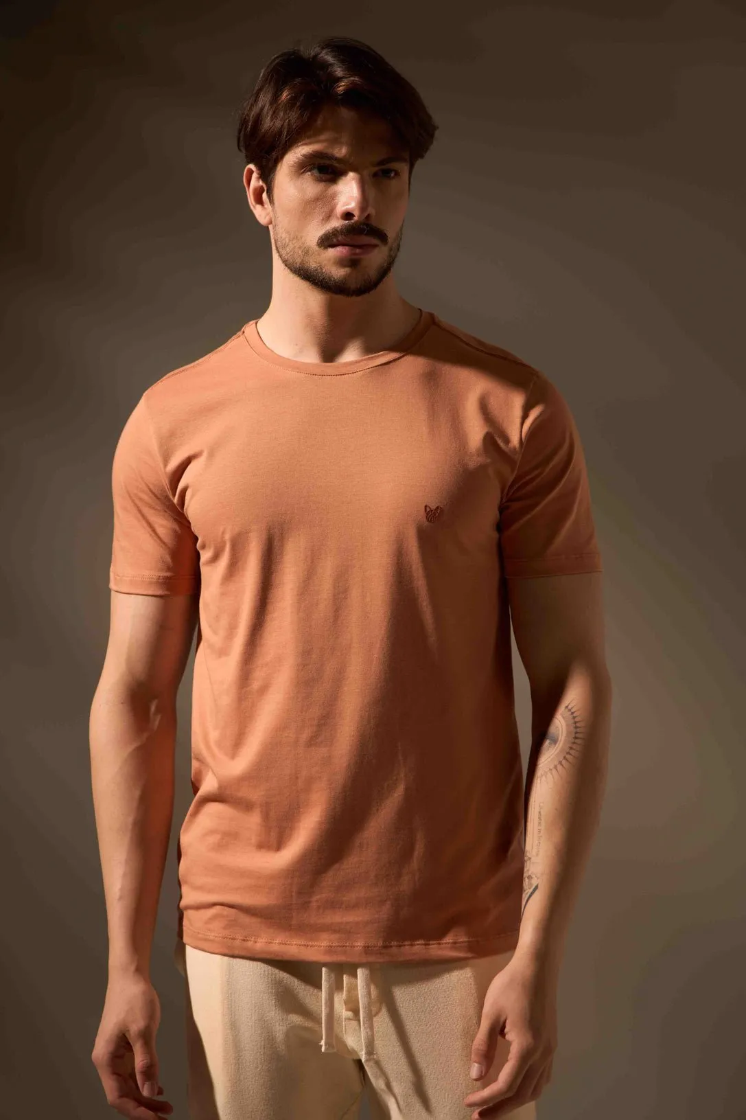 CAMISETA ESSENCIAL ALGODÃO EGÍPCIO - LARANJA