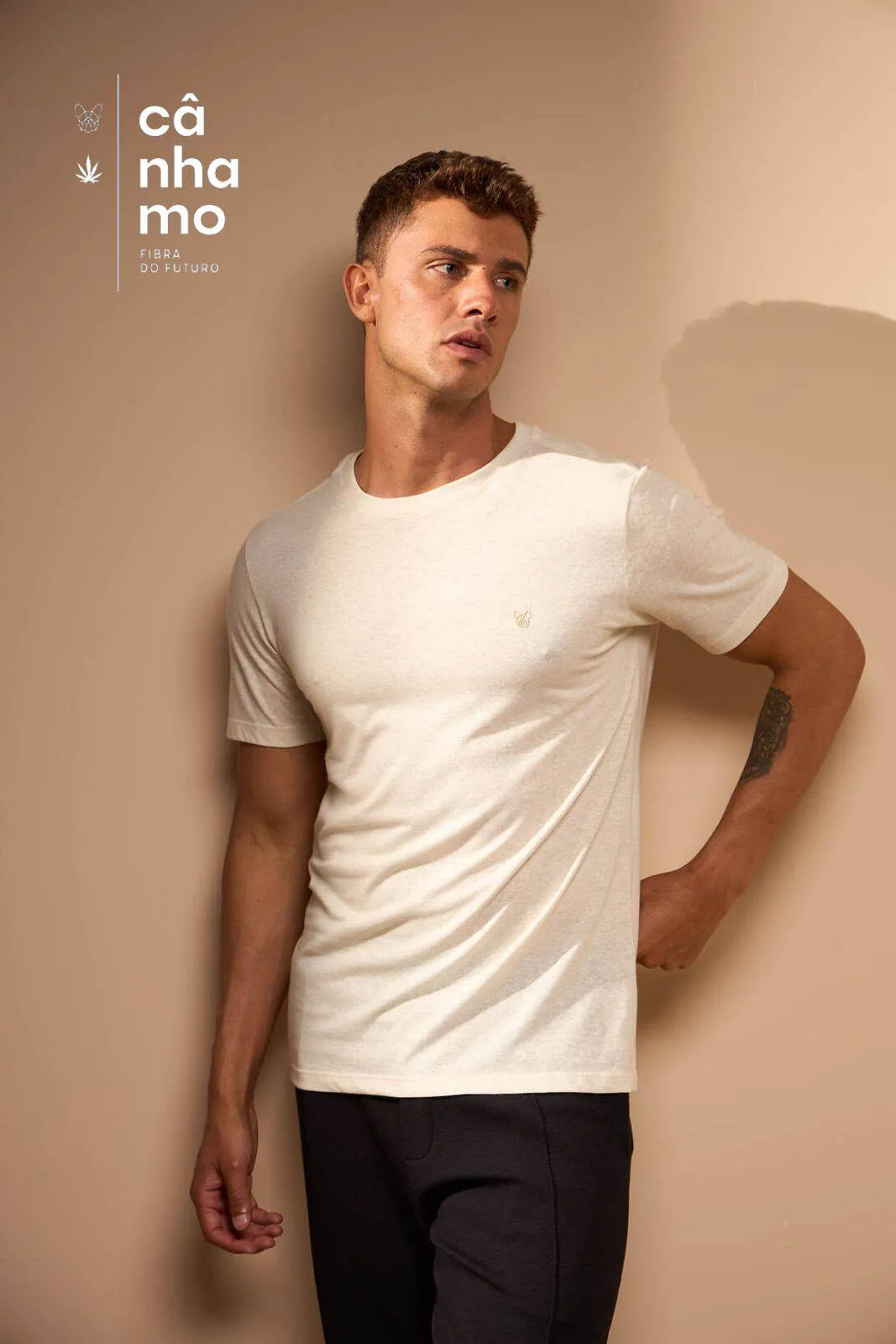 CAMISETA CLÁSSICA FIBRA NATURAL CÂNHAMO - AREIA