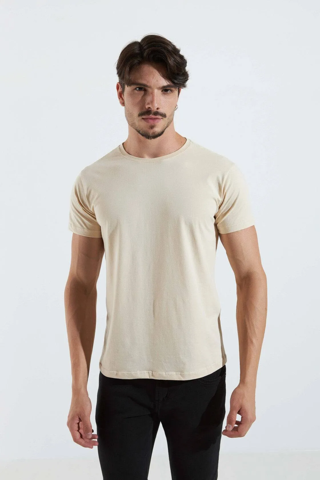 CAMISETA BÁSICA REGULAR - AREIA