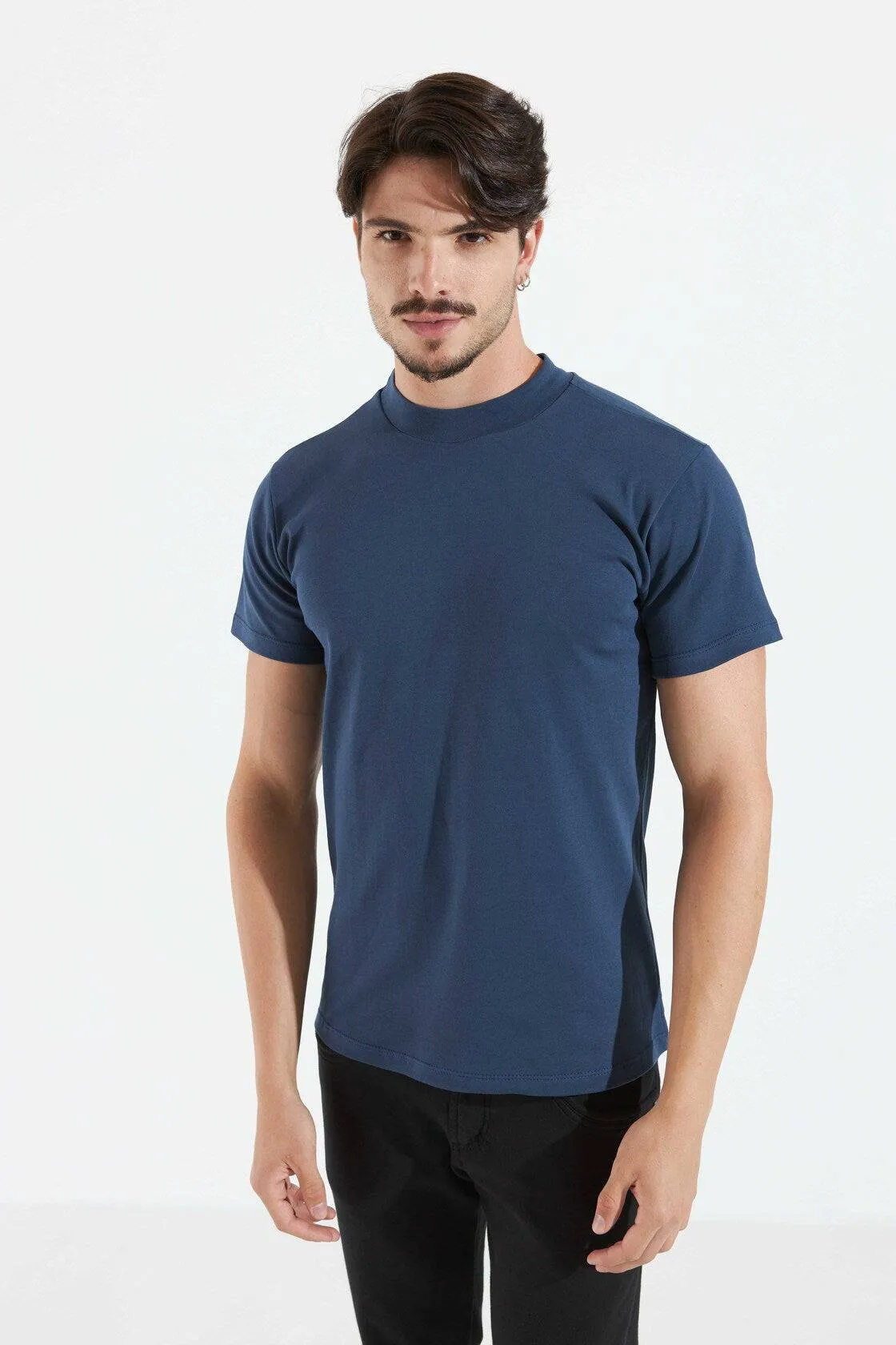 CAMISETA BÁSICA SUEDIENE GOLA ALTA - MARINHO