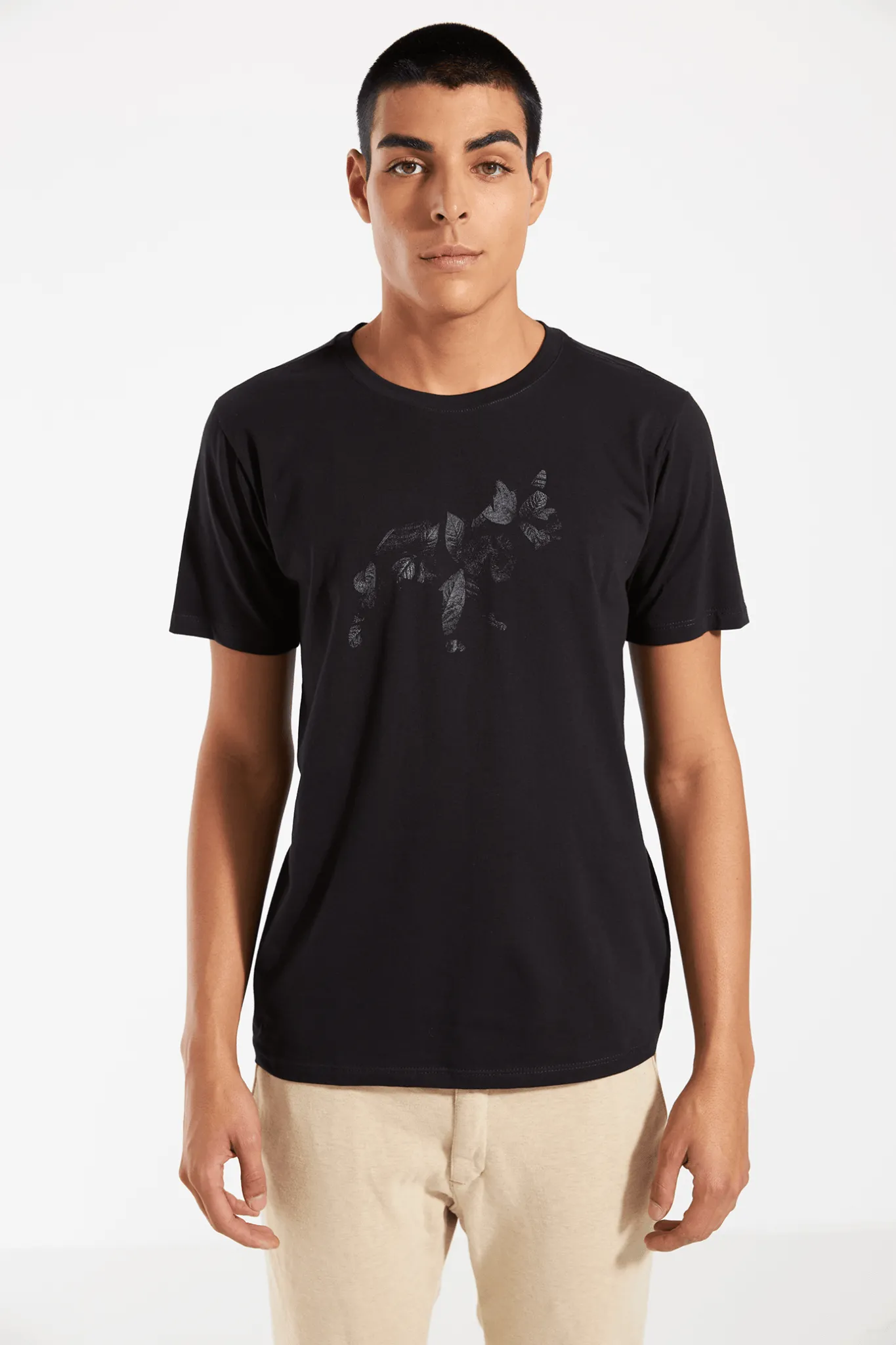 CAMISETA DOG FOLHAS - PRETO