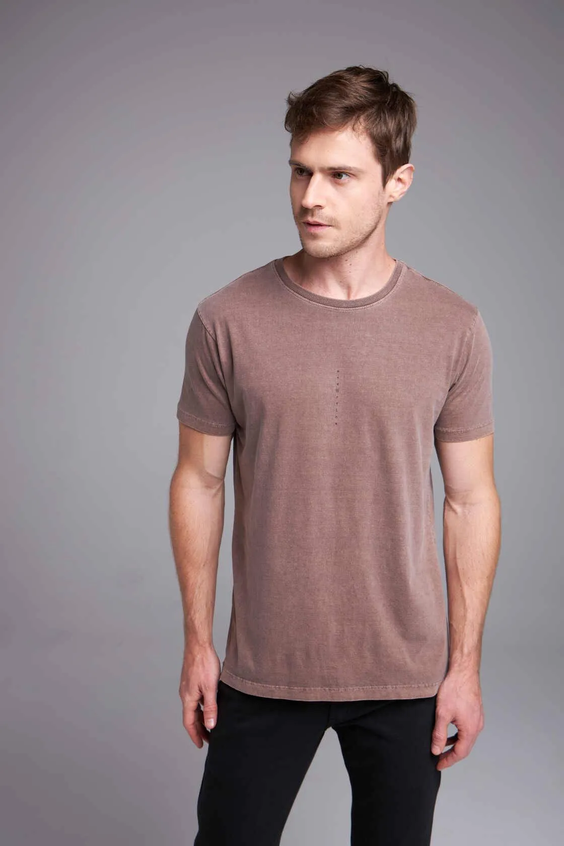 CAMISETA ENDORFINA - MARROM