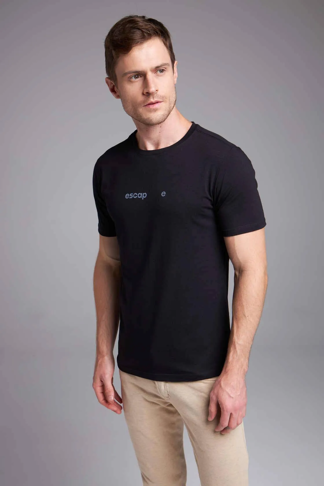 CAMISETA ESCAPE - PRETO