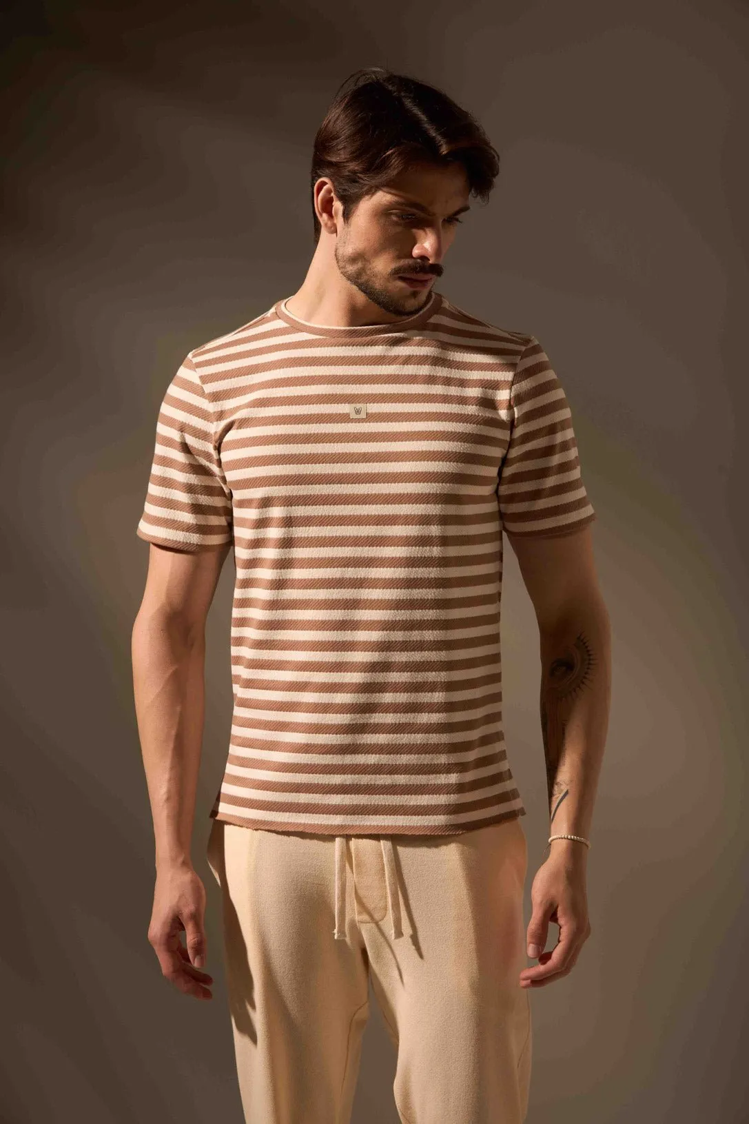 CAMISETA HORIZONTE - AREIA