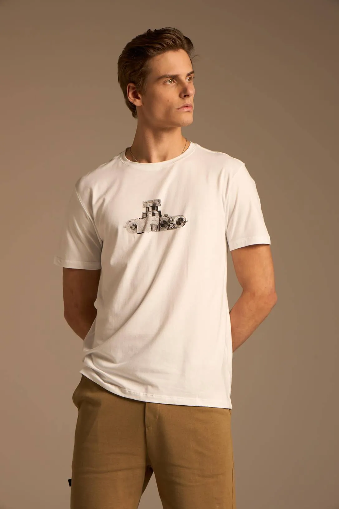 CAMISETA LEICA - BRANCO