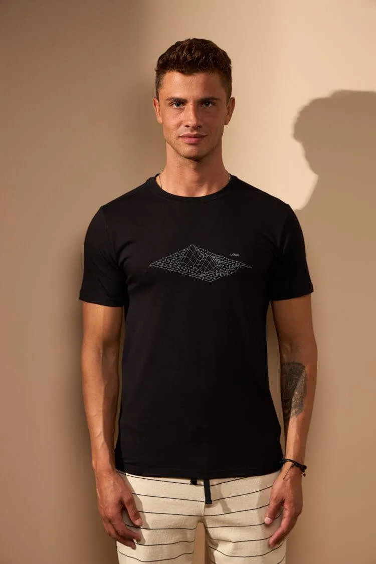 CAMISETA MONTANHAS - PRETO
