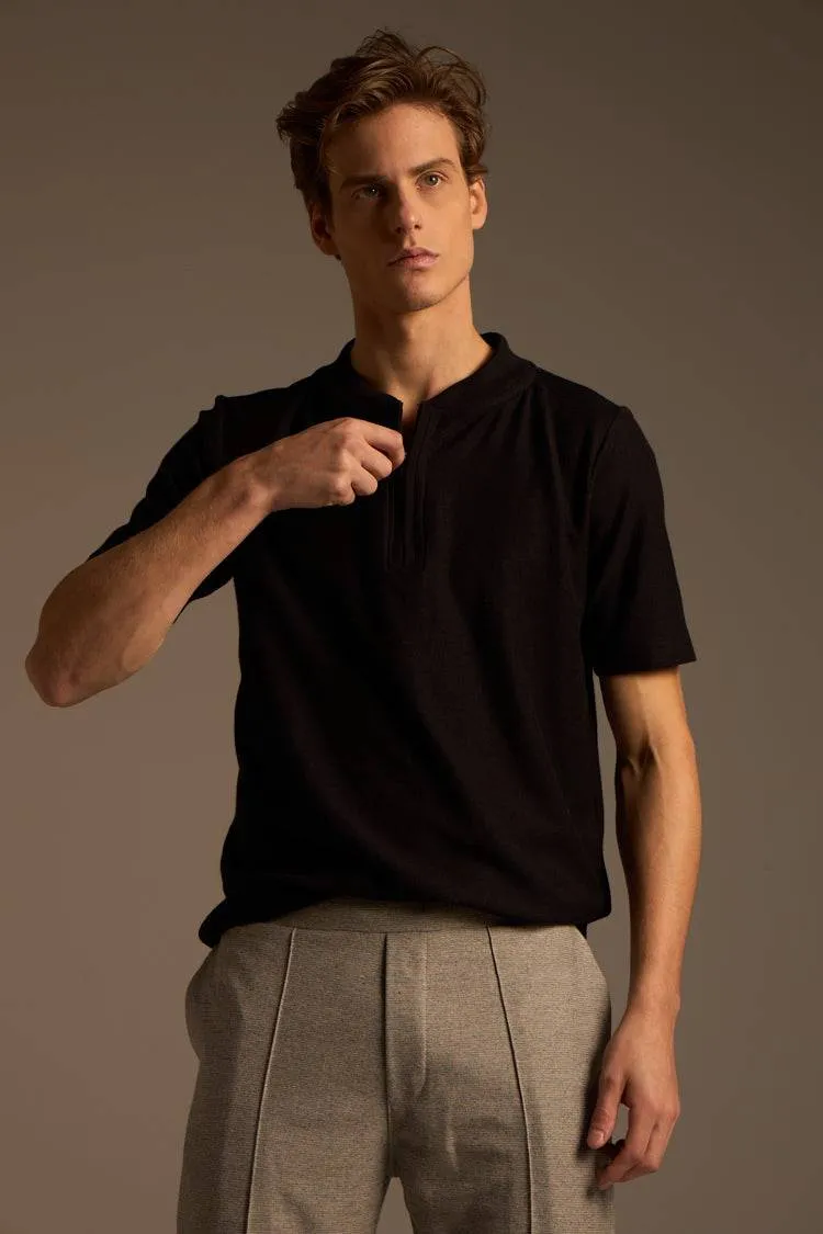 CAMISETA NORONHA COM ZÍPER - PRETO