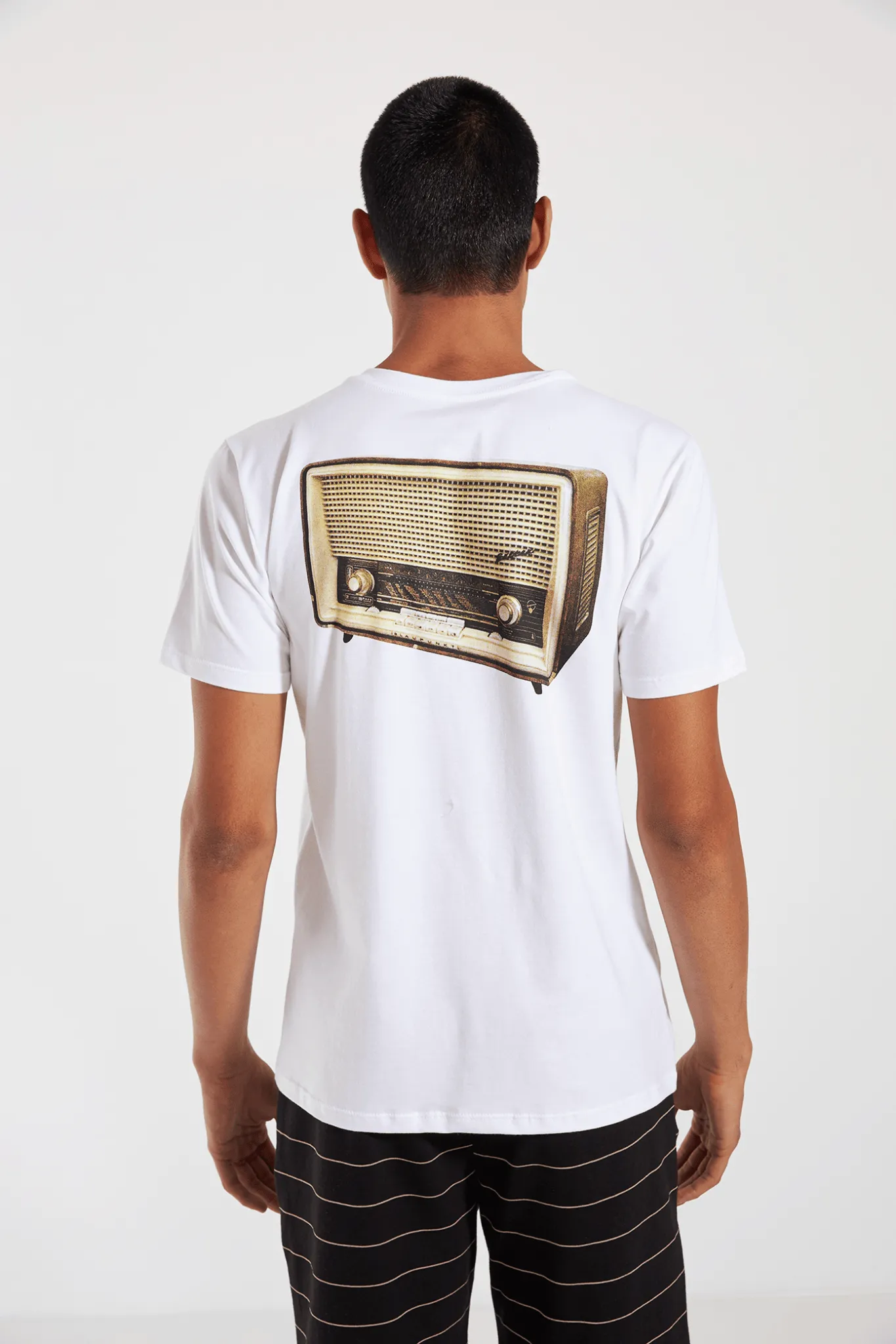 CAMISETA RÁDIO - BRANCO
