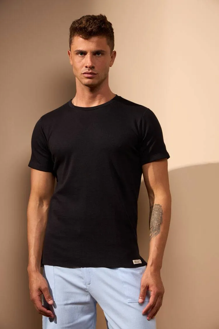CAMISETA SERRA - PRETO