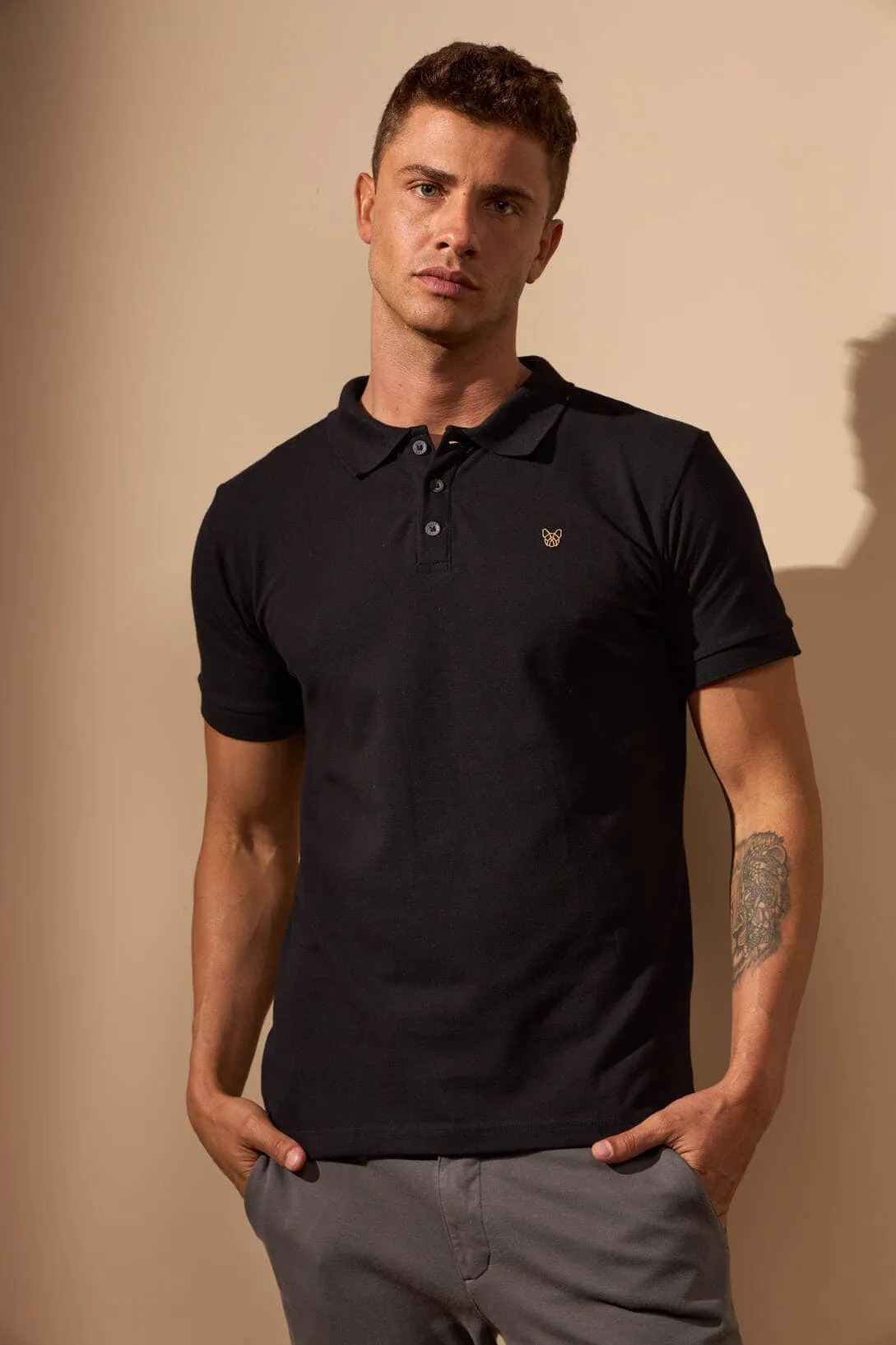 POLO EXPLORER ALGODÃO - PRETO E DOURADO